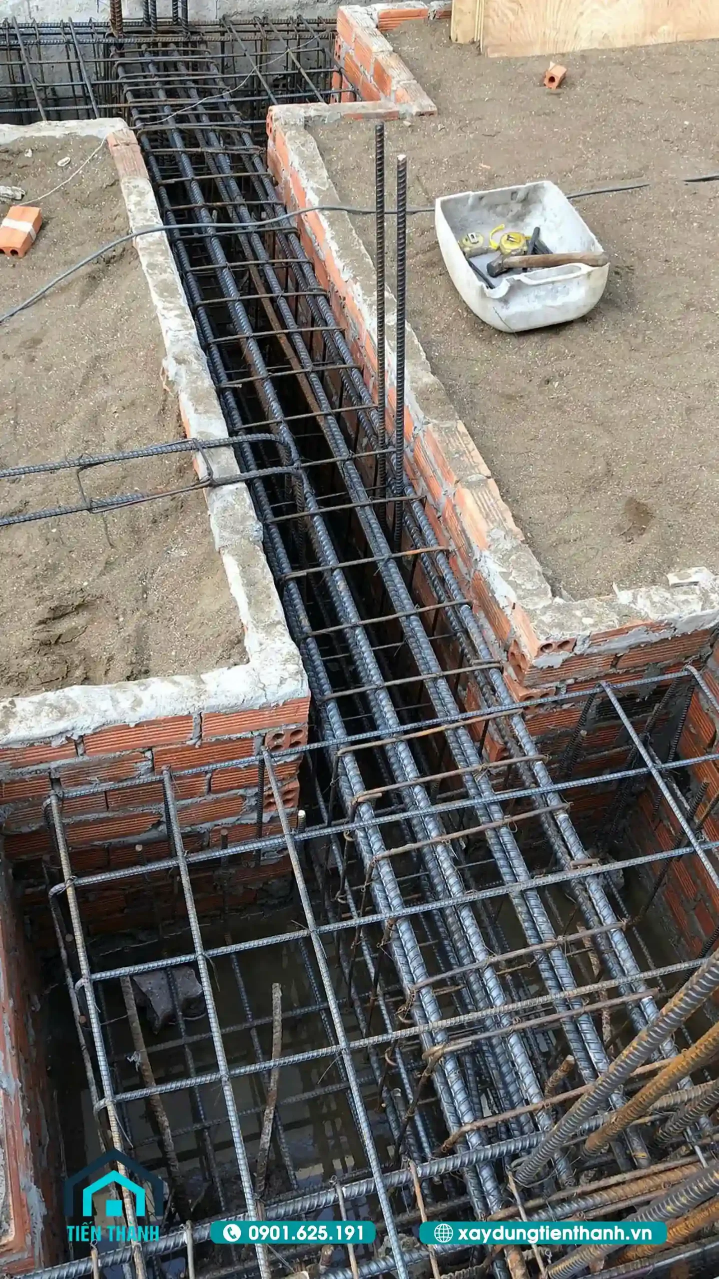 Mẫu Nhà 2 Tầng 5x12m Đẹp: Giải Pháp Kiến Trúc Tối Ưu mau nha 2 tang 5x12m dep 7 9 11zon scaled - Mẫu Nhà 2 Tầng 5x12m Đẹp: Giải Pháp Kiến Trúc Tối Ưu