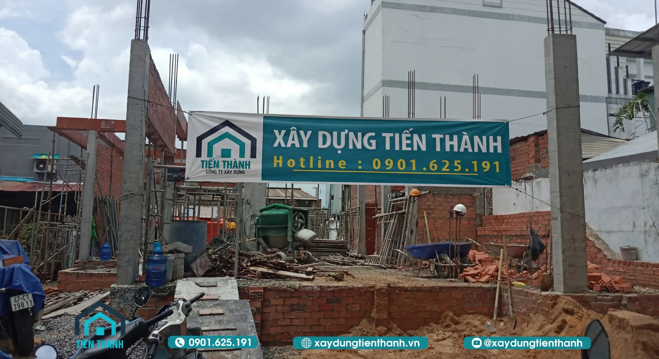 Biệt Thự Hiện Đại 3 Tầng: Xu Hướng Thiết Kế Và Thi Công Trọn Gói biet thu hien dai 3 tang 19 scaled - Biệt Thự Hiện Đại 3 Tầng: Xu Hướng Thiết Kế Và Thi Công Trọn Gói