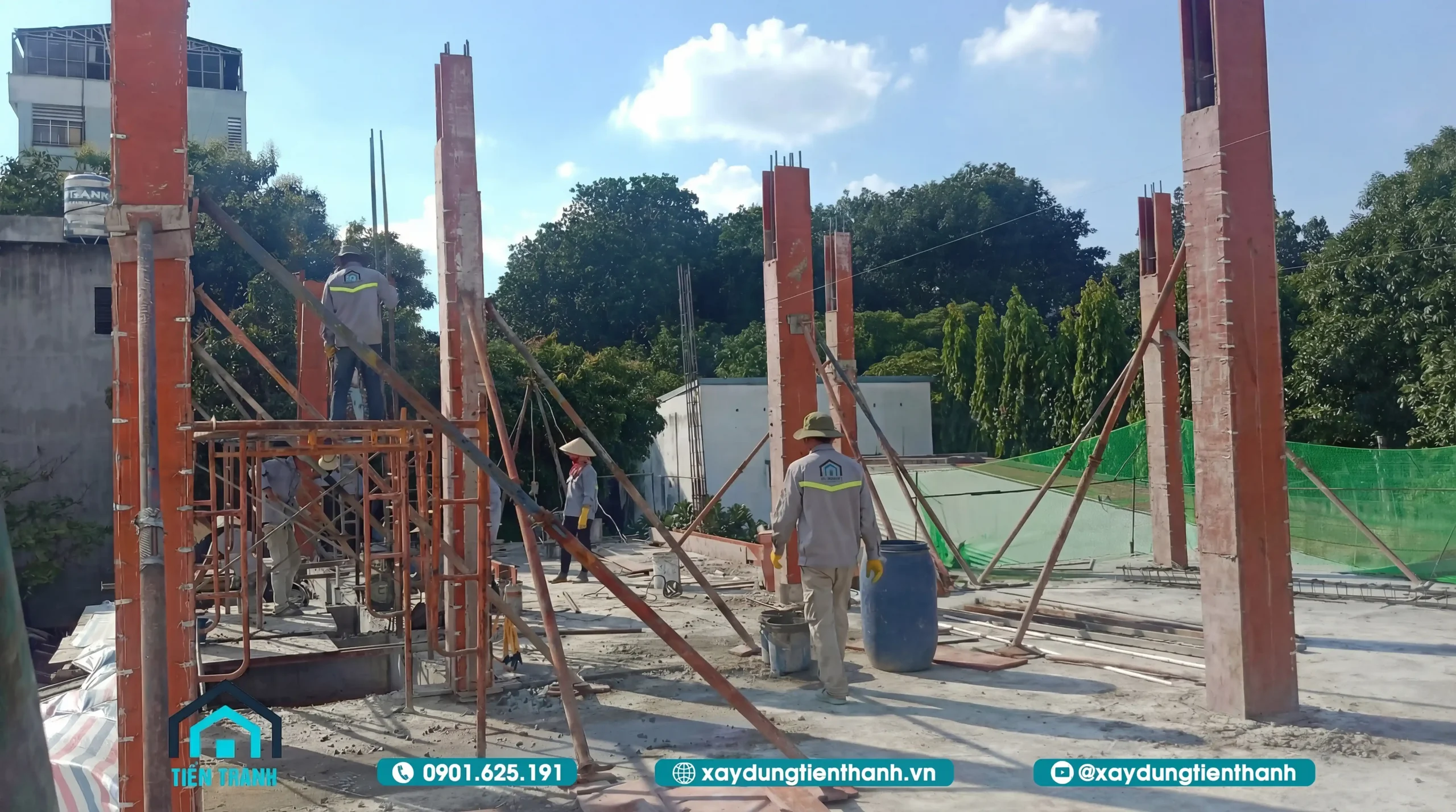 Biệt Thự Hiện Đại 3 Tầng: Xu Hướng Thiết Kế Và Thi Công Trọn Gói biet thu hien dai 3 tang 20 scaled - Biệt Thự Hiện Đại 3 Tầng: Xu Hướng Thiết Kế Và Thi Công Trọn Gói