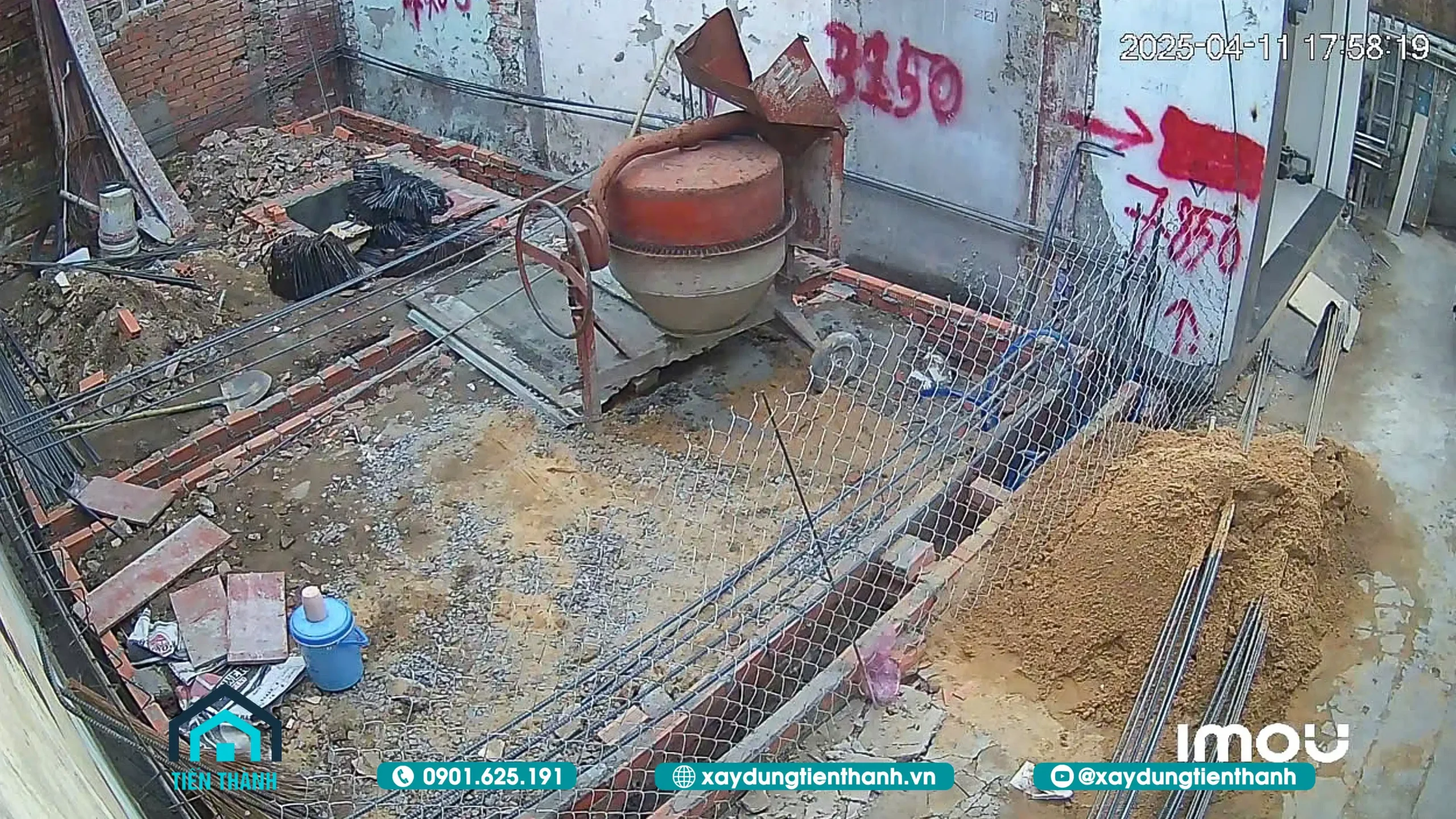 Mẫu Nhà 3 Tầng 5x8m Hiện Đại: Tối Ưu Cho Diện Tích Nhỏ mau nha 3 tang 5x8m 27 scaled - Mẫu Nhà 3 Tầng 5x8m Hiện Đại: Tối Ưu Cho Diện Tích Nhỏ